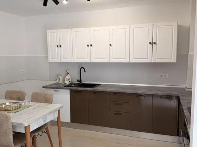 Apartament închirieri