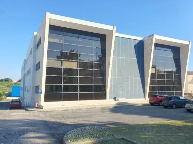 Escritório alugar em Amadora, Lisboa