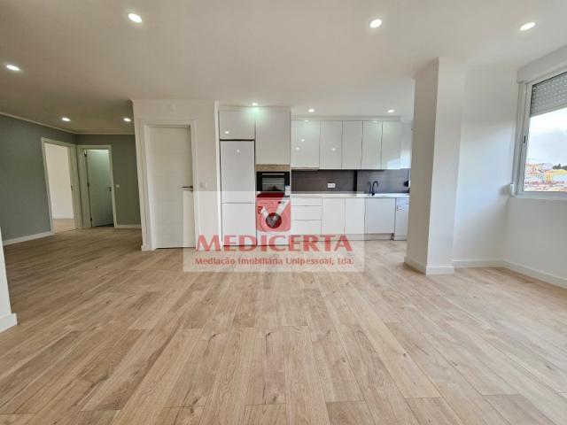 Apartamento venda em Damaia, Amadora