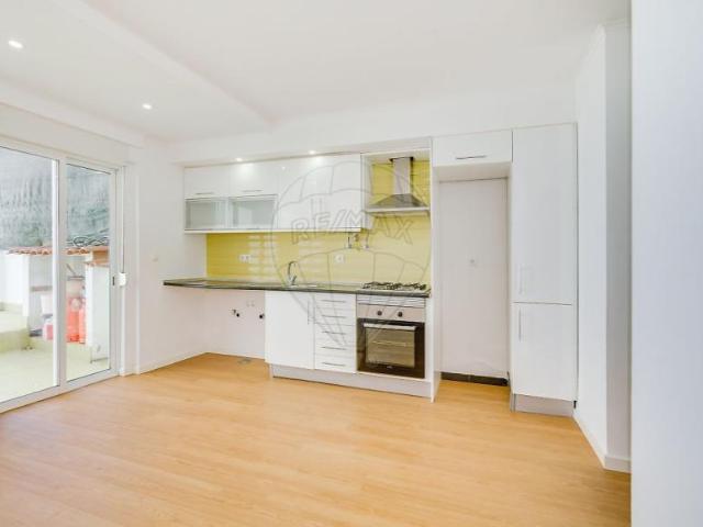 Apartamento venda em Amadora, Lisboa