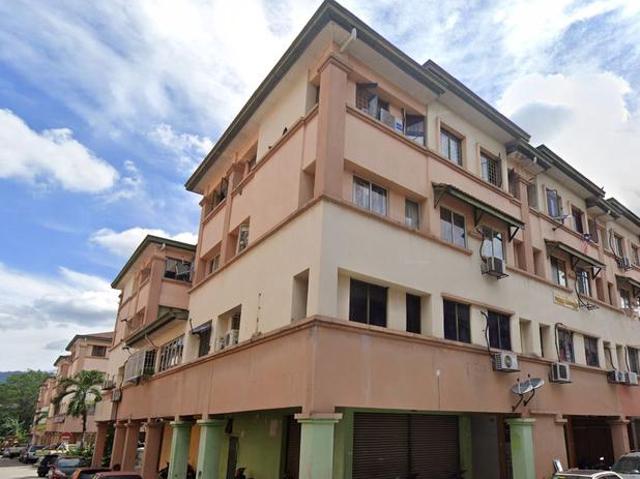 Apartment for sale in Petaling, Damansara Damai