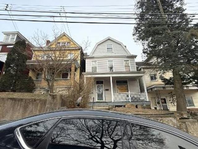 House for sale in Pittsburg, Pennsylvania