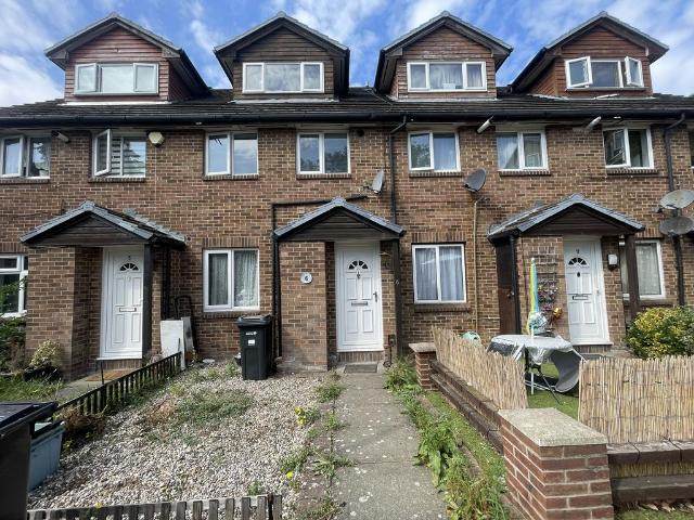 Apartment for rent in Chigwell, Grange Hill