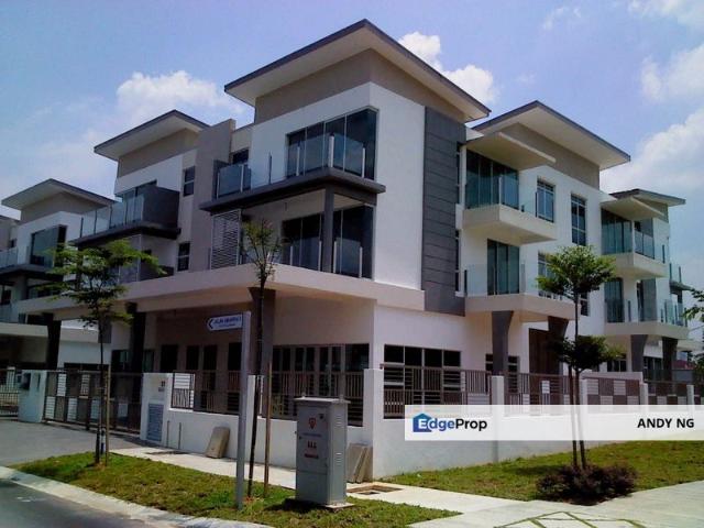 House for sale in Amanria Residence, Majlis Bandaraya Subang Jaya