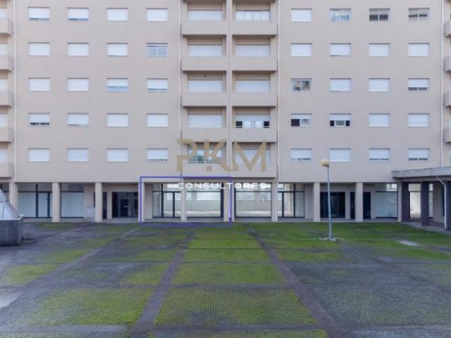 Loja alugar em Campo da Feira, Amarante