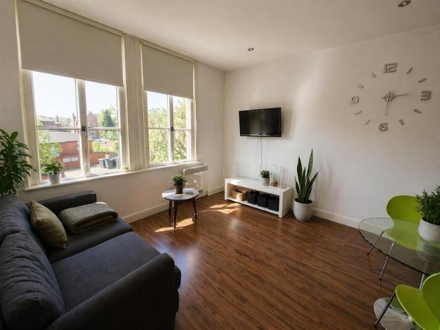 Apartment for rent in Woodhouse, West Yorkshire