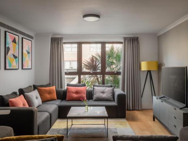 Apartment for rent in Kensington, Greater London