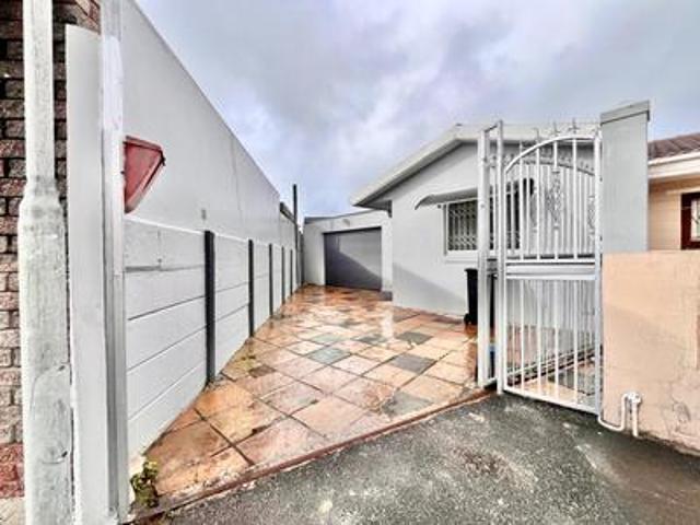 House for sale in Mitchells Plain, Western Cape