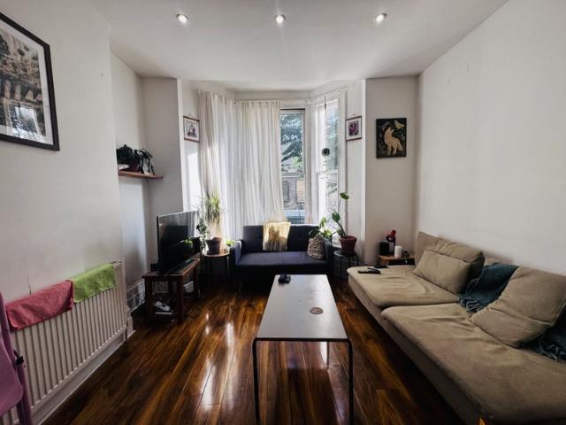 Apartment for rent in Camberwell, Greater London