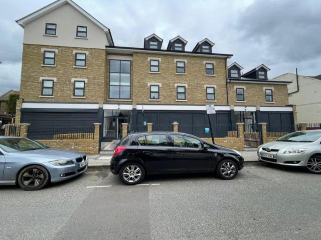 Apartment for rent in London Borough of Newham, Greater London