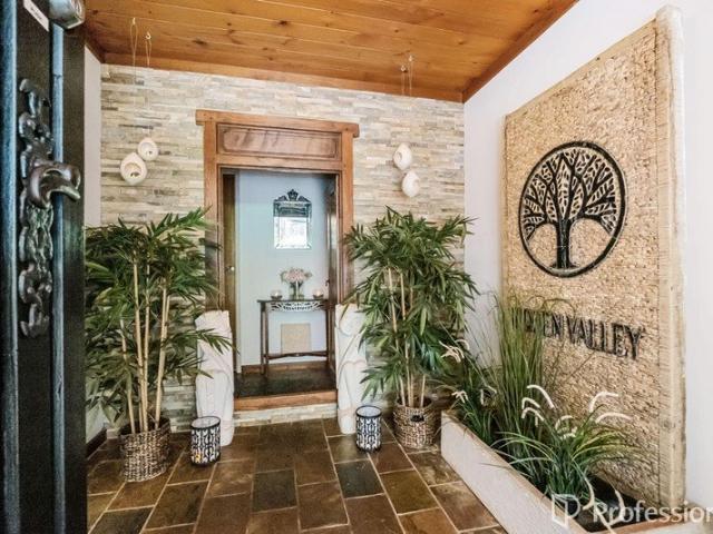 House for sale in Pickering Brook, Western Australia