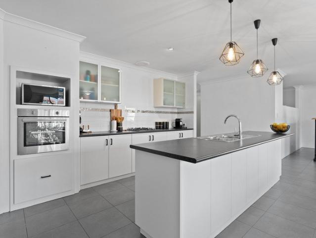 House for sale in Rockingham, City of Rockingham