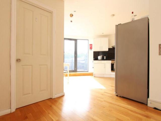 Room for rent in Limehouse, Greater London