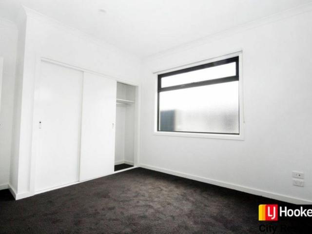 Townhouse for rent in Camerons Creek, Victoria