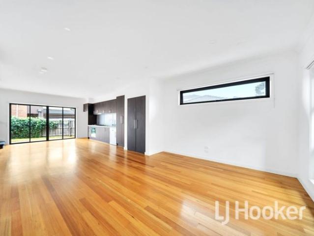 Townhouse for rent in Camerons Creek, Victoria