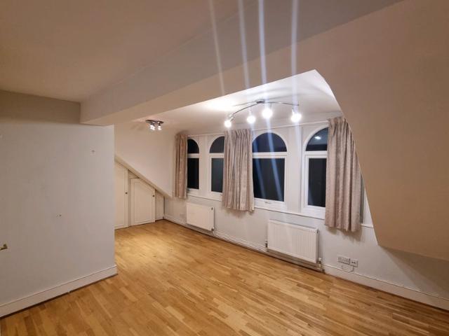 Studio for rent in Brook Green, Greater London