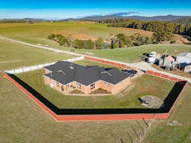 Cottage for sale in Rocky Cape, Tasmania
