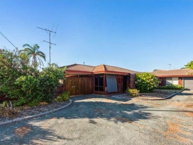 Villa for sale in Parklands, Western Australia
