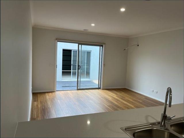 House for rent in Bridgefield, Melbourne