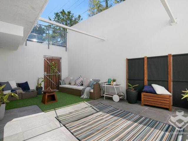 Apartment for rent in Toombul, Queensland