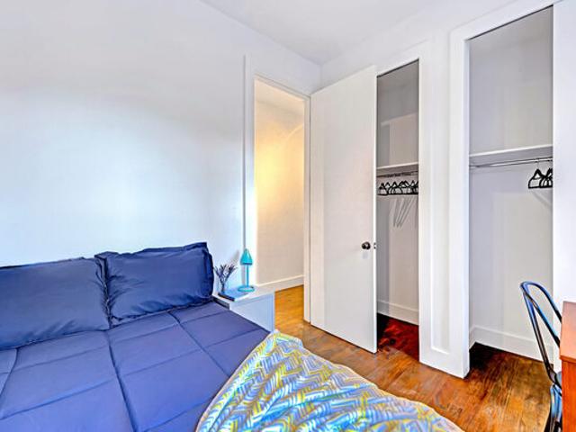 Room for rent in Arverne, New York