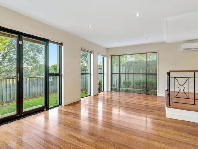 Townhouse for rent in Sydney, New South Wales
