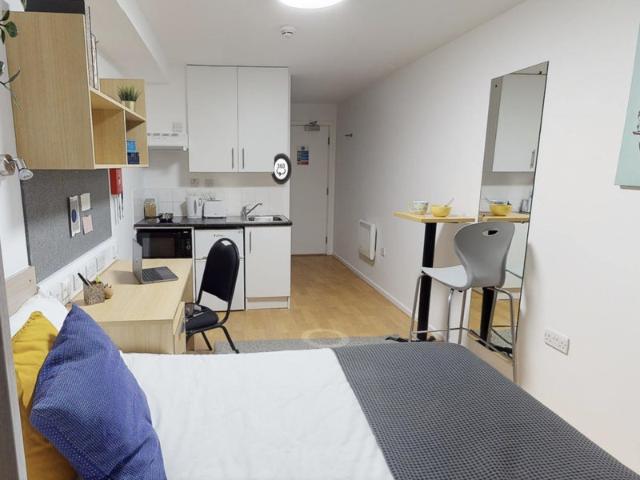 Studio for rent in Shepherd's Bush, Greater London