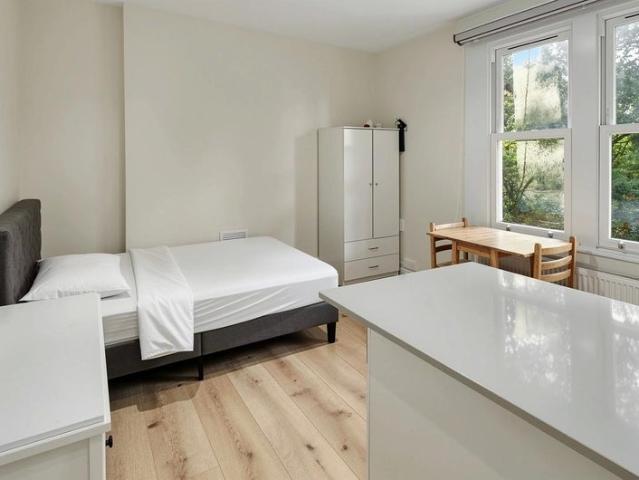 Studio for rent in London Borough of Islington, Greater London