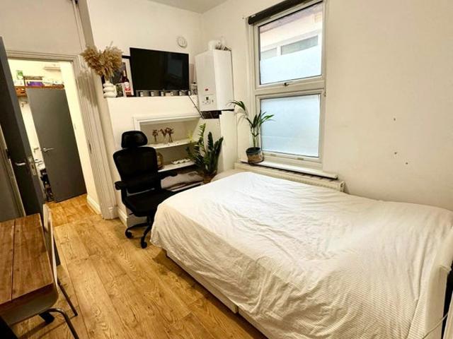 Studio for rent in Greater London