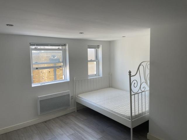 Studio for rent in West Hackney, Greater London