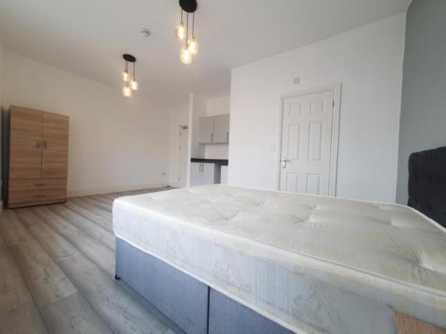 Studio for rent in Camberwell, Greater London