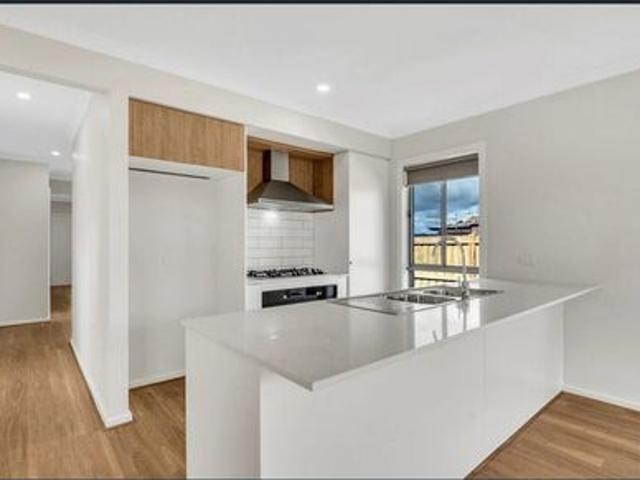 House for rent in Beveridge, Victoria