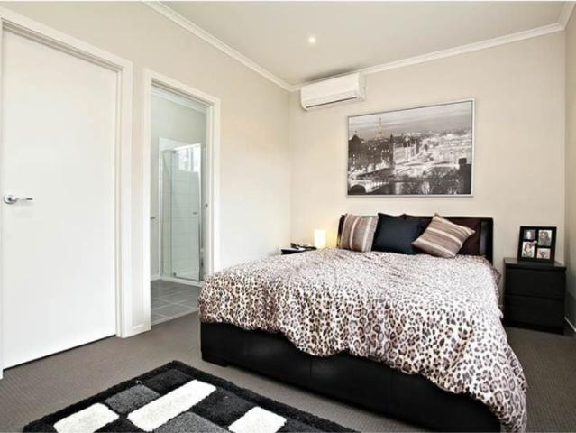 Townhouse for rent in Maidstone, Victoria
