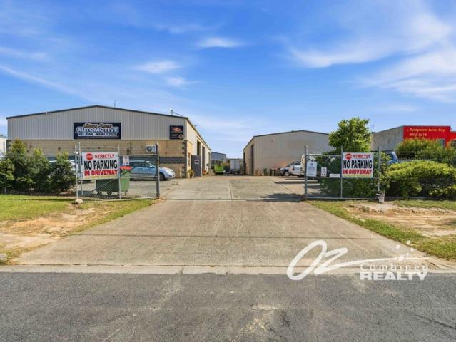 Warehouse for rent in Huskisson, New South Wales