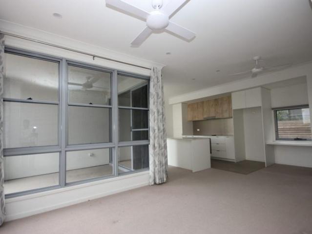 Townhouse for rent in Fernbrook, Queensland