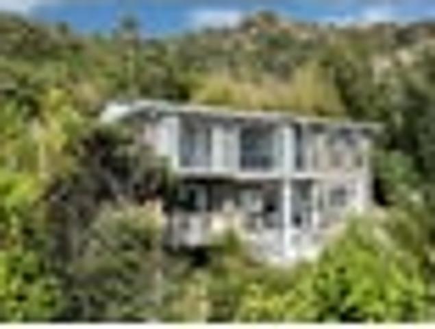 House for sale in Oratia