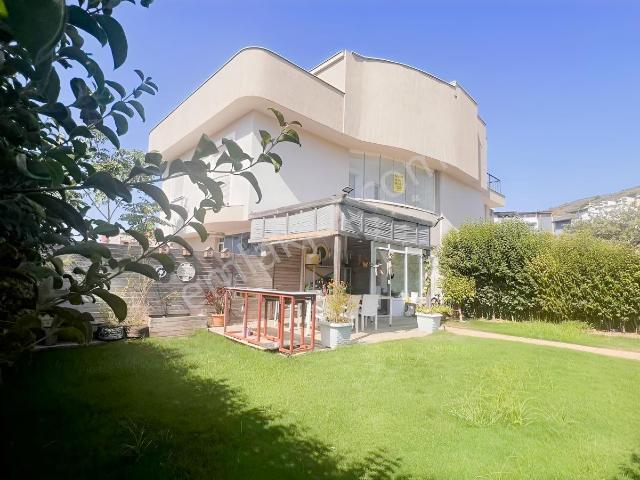 Mustafa Kemal Paşa Mahallesi, Güzelbahçe içerisinde kiralık Villa