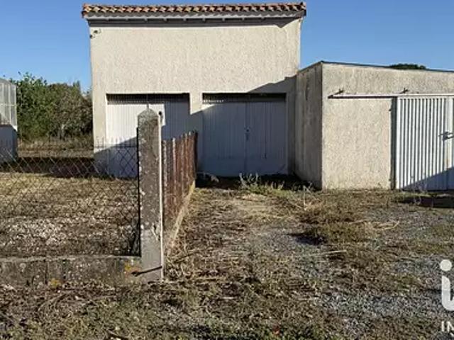 Garage vente à Ambarès-et-Lagrave, Gironde