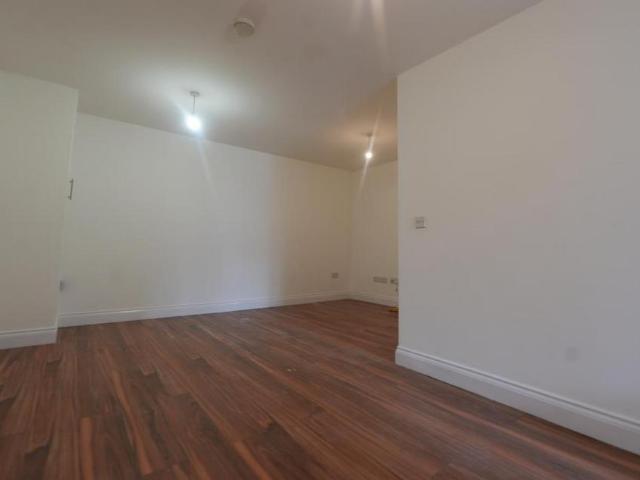 Apartment for rent in Slough