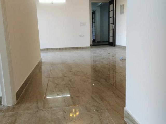 Flat for rent in Deri
