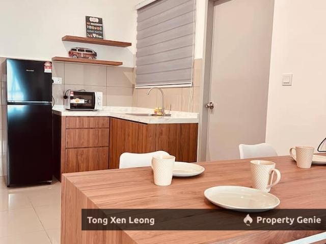 Condominium for rent in Malaka