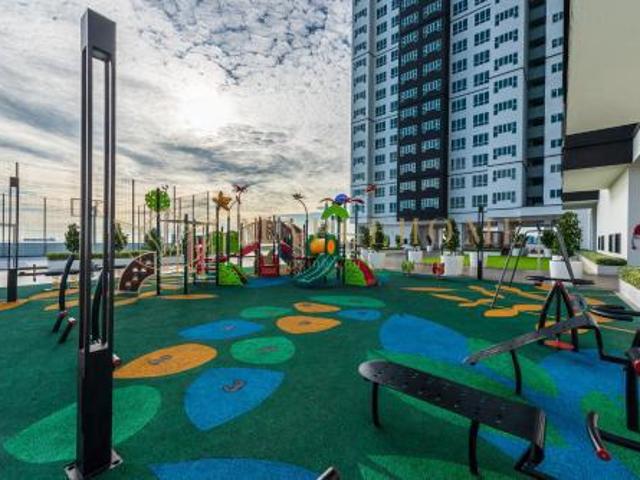 Condominium for rent in Malaka