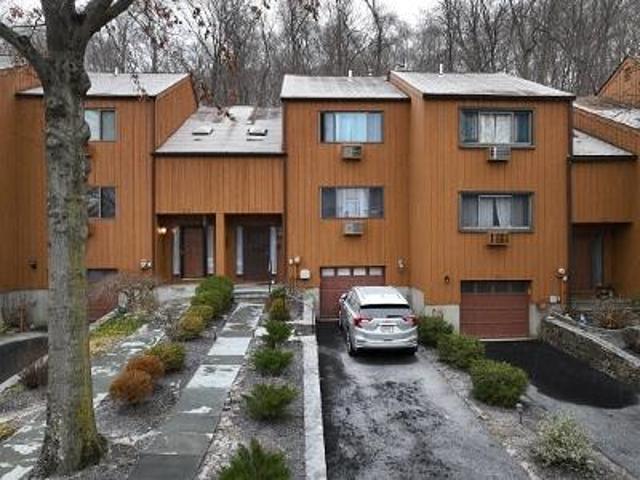 Townhouse for sale in Croton On Hudson