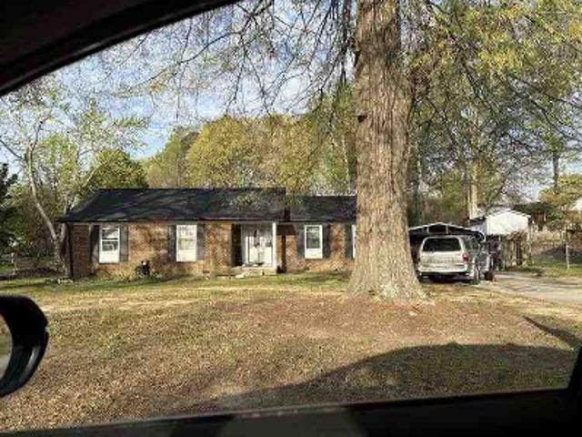 House for sale in Random Woods, Greensboro