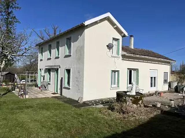 Maison vente à Confolens, Ambernac