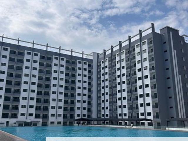 Condominium for rent in Malaka