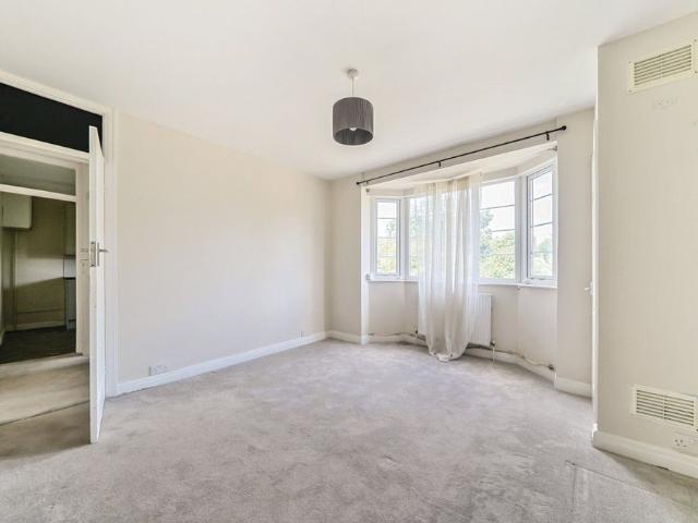 Apartment for rent in London Borough of Lewisham, Cat Hill