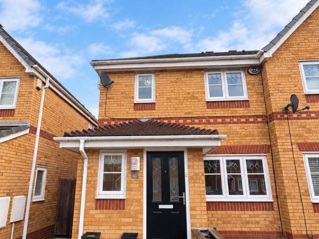 Apartment for rent in Kirkby, Knowsley