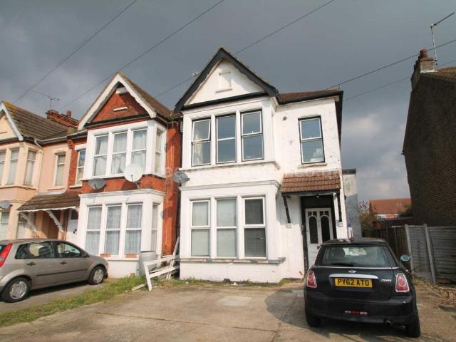 Apartment for rent in Alton Barnes, Essex