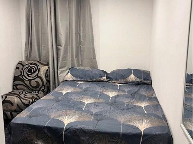 Studio for rent in Newton, New Bilton
